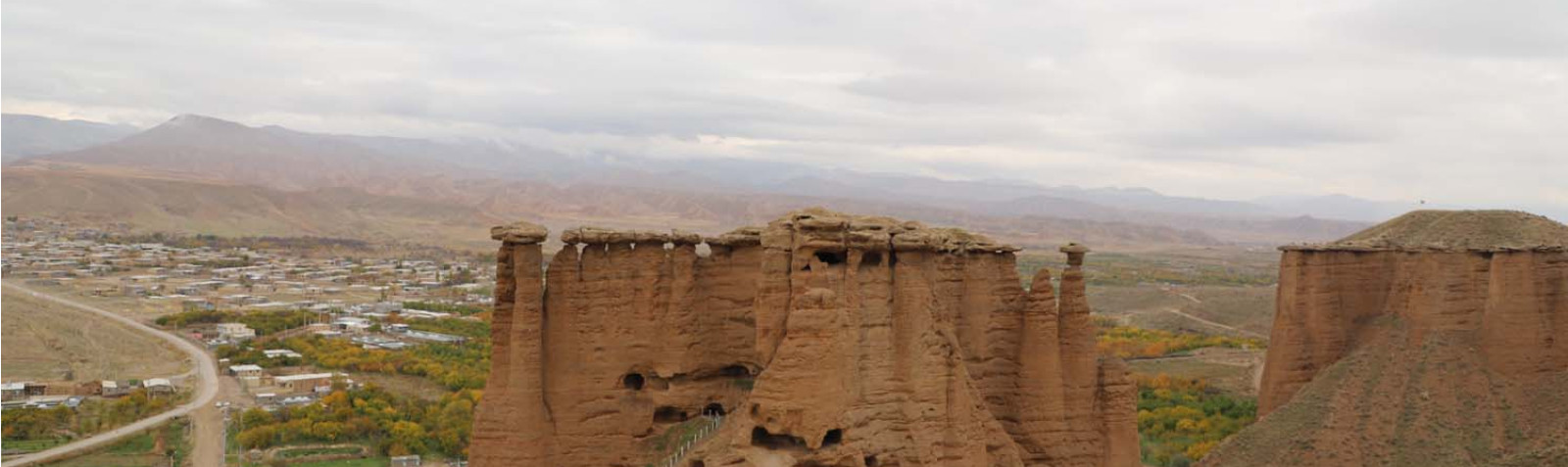 Castillo de Behestan