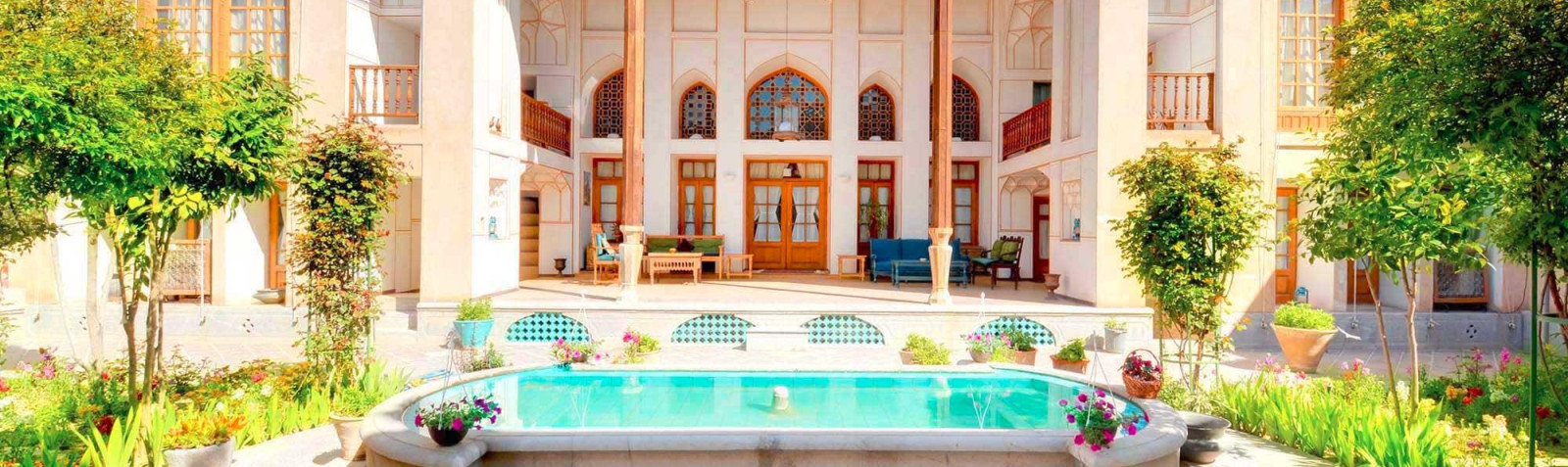 Bekhradi’s Historical House in Isfahan (Traditional Hotel)