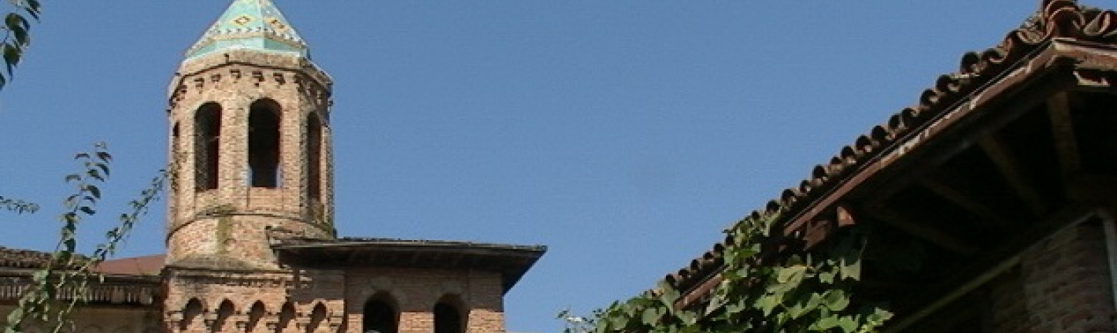 Akbariyeh Mosque in Lahijan