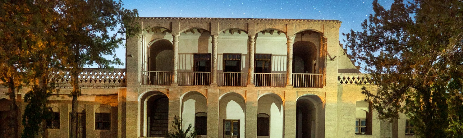 باغ و عمارت بهلگرد