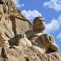 محوطه باستانی بیستون 