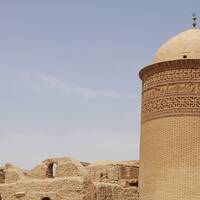 برج پیر علمدار