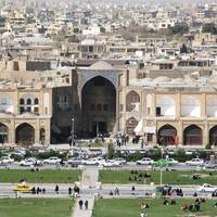 سردر بازار قیصریه اصفهان