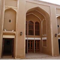 نمای بیرونی موزه