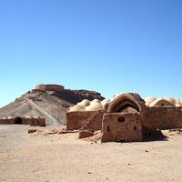دخمه زرتشتیان