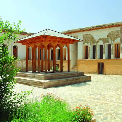 La casa de Nima Yushij