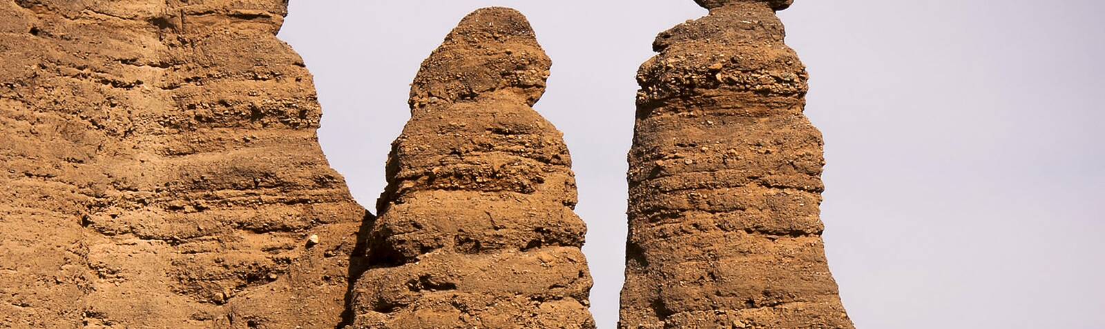 Jinn Chimney (Dodkesh-e Jinn)