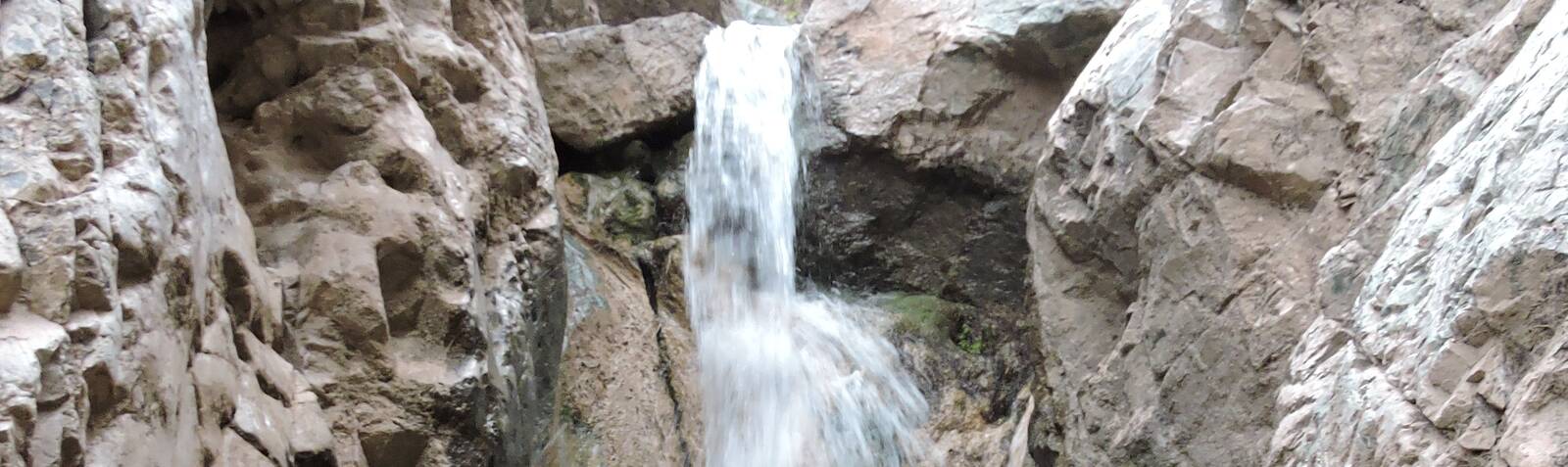 آبشار و چشمه چهارده