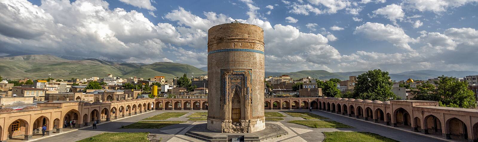 Sheikh Heydar Mausoleum 