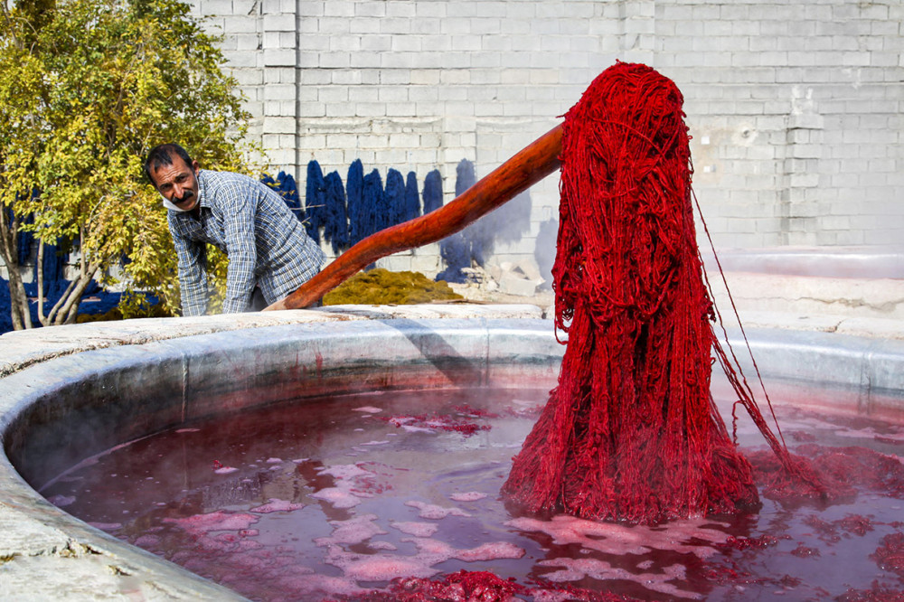 Traditional Dyeing of Qom