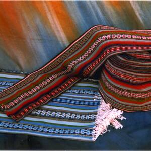 tejer de Jajim (un tipo de alfombra que se teje en condado de Khalkhal)