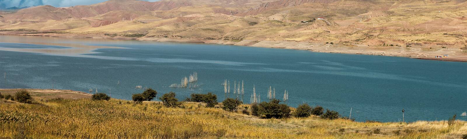 منظره بی نظیر دریاچه سد طالقان