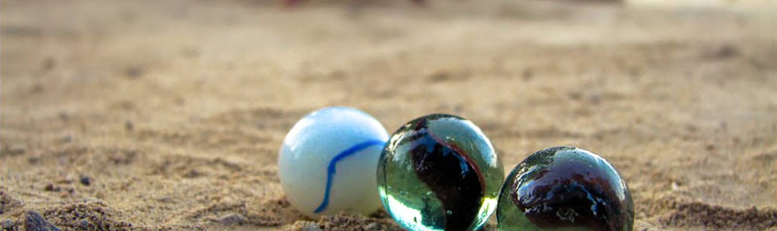 Tileh Bazi (Marble ball) 