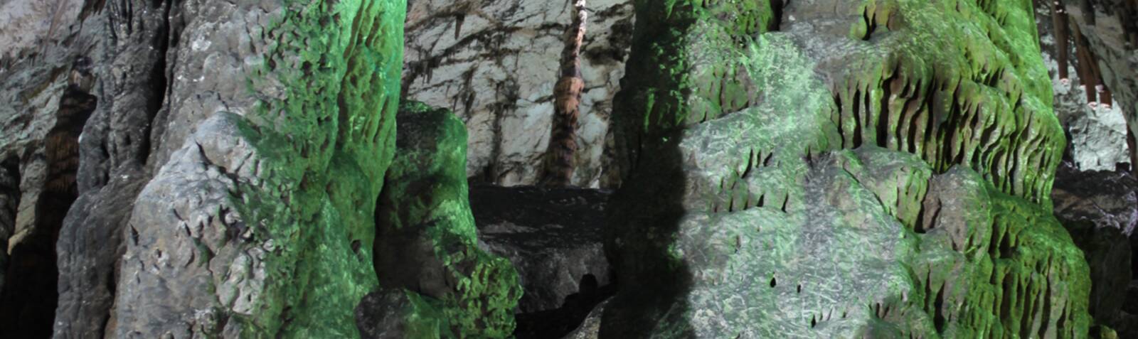 La Cueva de Darband