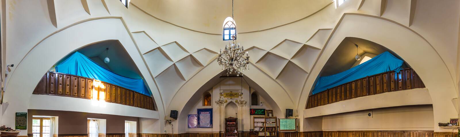 مسجد خاروانا