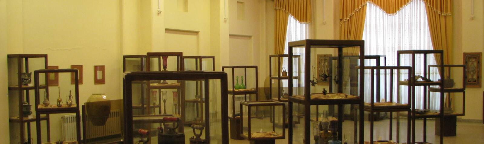 موزه فرهنگ وتاریخ اسدآباد( مردم شناسی)  